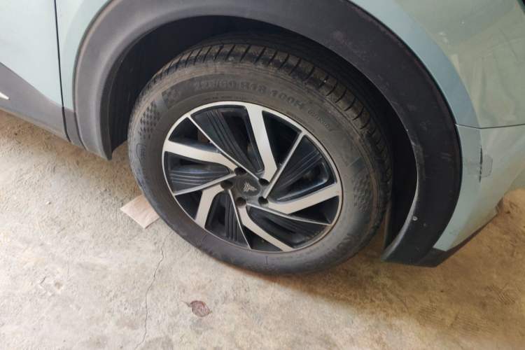 Used NETA U 2021 Pro 400 Cruiser Edition Right Front Wheel Hub