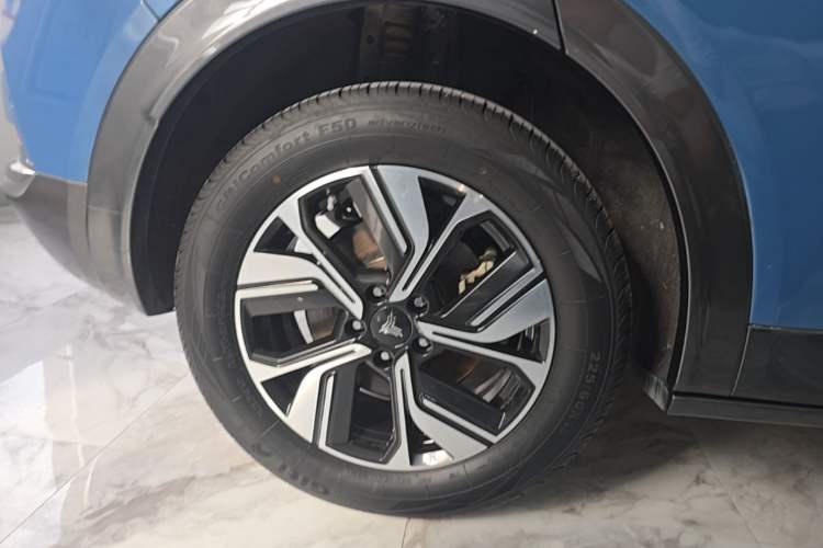 Used NETA U 2021 Pro 400 Cruiser Edition Right Rear Wheel Hub