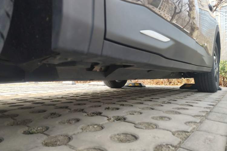 Used NETA U 2021 Pro 400 Cruiser Edition Chassis Front Left