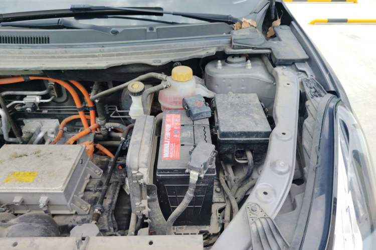 Used NETA U 2021 Pro 400 Cruiser Edition Engine Bay Left