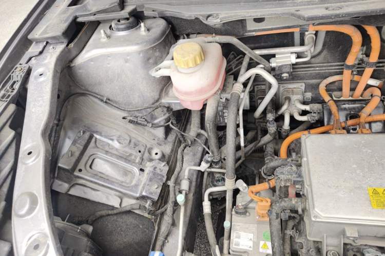 Used NETA U 2021 Pro 400 Cruiser Edition Engine Bay Right
