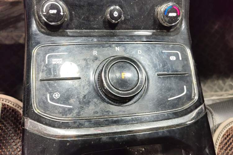 Used NETA U 2021 Pro 400 Industry Custom Edition Gear Lever
