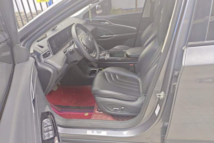 Used NETA U 2021 Pro 610 Fire-Seeking Edition Left Front Seat