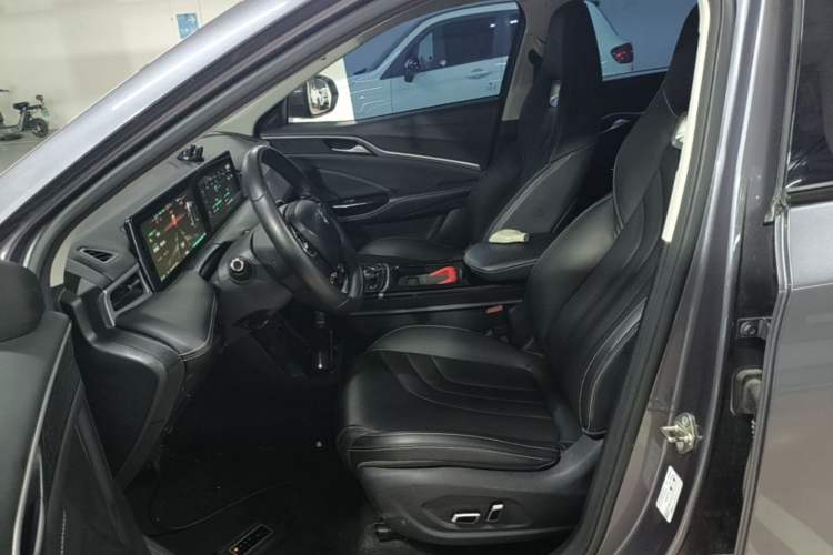 Used NETA U 2021 Pro 400 Industry Custom Edition Left Front Seat