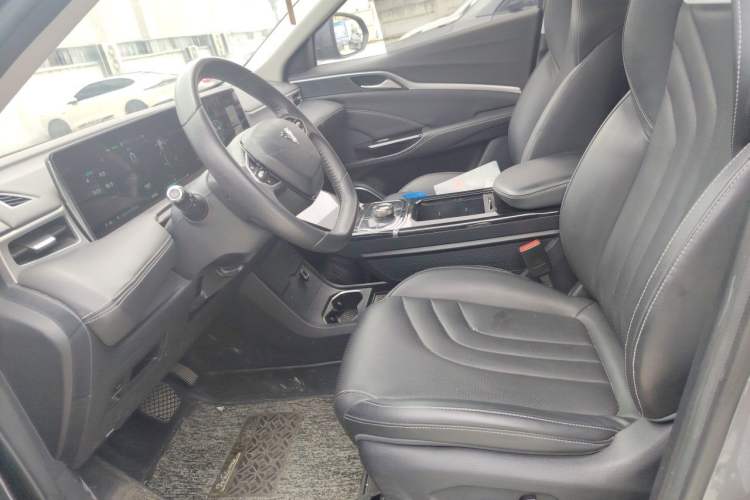 Used NETA U 2021 Pro 400 Cruiser Edition Left Front Seat