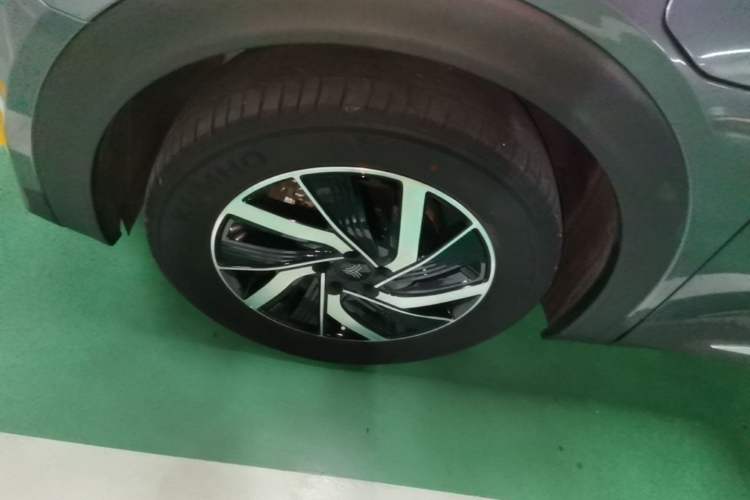 Used NETA U 2021 Pro 400 Cruiser Edition Left Front Wheel Hub