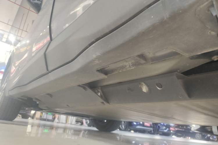 Used NETA U 2021 Pro 400 Cruiser Edition Left Side Sill