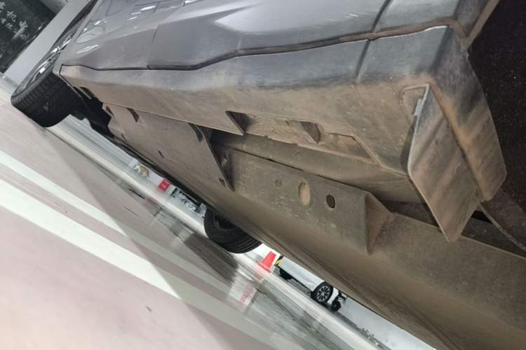 Used NETA U 2021 Pro 400 Industry Custom Edition Left Side Sill