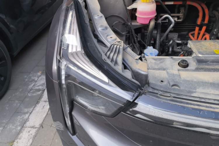 Used NETA U 2021 Pro 500 Lunar Edition Right Front Headlight