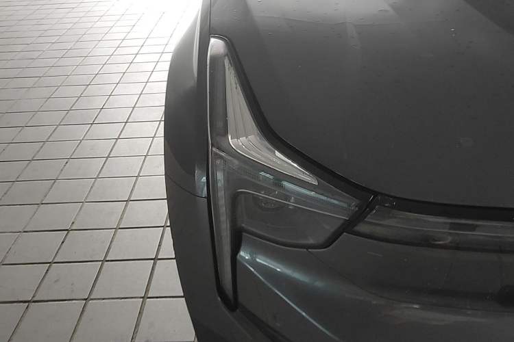 Used NETA U 2021 Pro 500 Global Edition Right Front Headlight