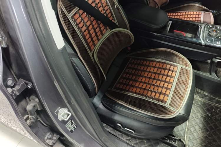 Used NETA U 2021 Pro 400 Industry Custom Edition Right Front Seat