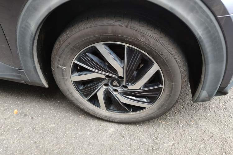 Used NETA U 2021 Pro 400 Cruiser Edition Right Front Wheel Hub