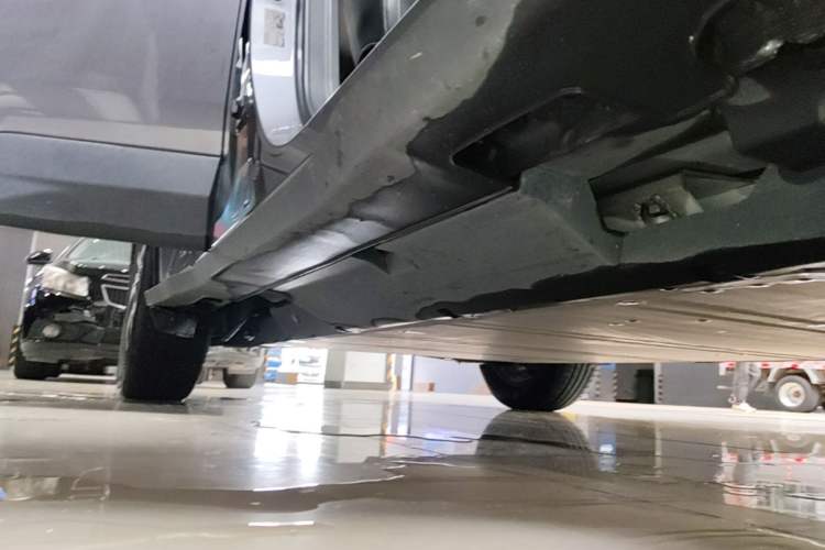 Used NETA U 2021 Pro 400 Cruiser Edition Right Side Sill