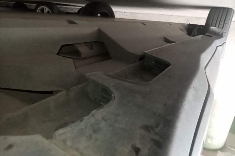 Used NETA U 2021 Pro 400 Cruiser Edition Right Side Sill