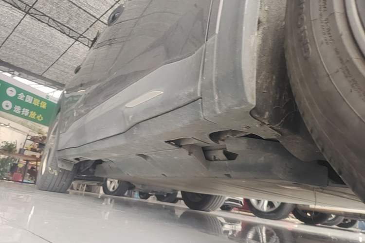 Used NETA U 2021 Pro 610 Fire-Seeking Edition Right Side Sill