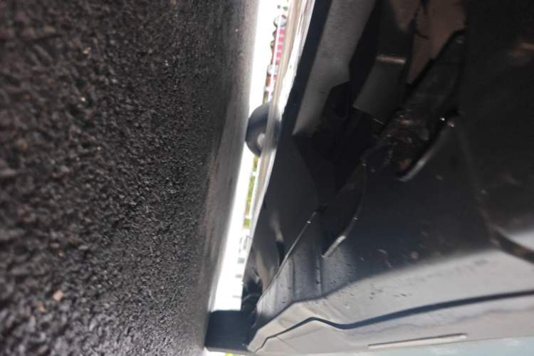 Used NETA U 2021 Pro 500 Global Edition Chassis Front Left