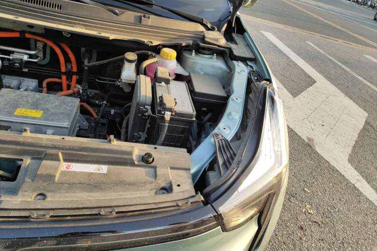 Used NETA U 2021 Pro 400 Cruiser Edition Engine Bay Left