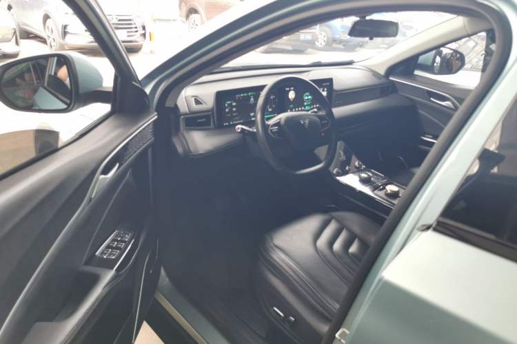 Used NETA U 2021 Pro 400 Industry Custom Edition Interior 3