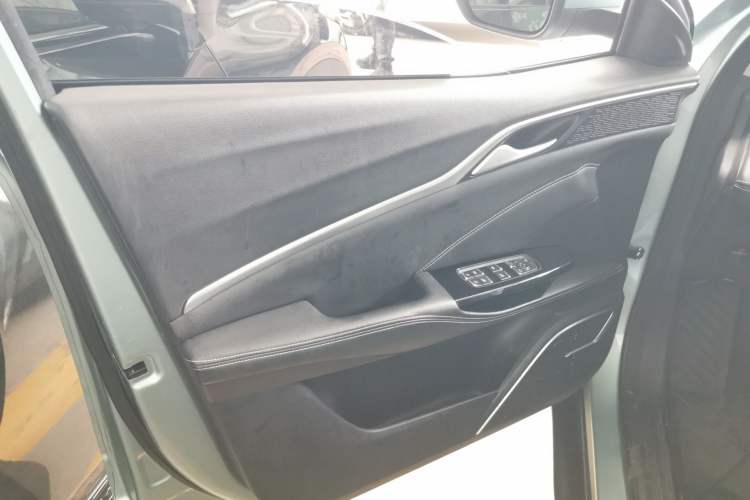 Used NETA U 2021 Pro 400 Industry Custom Edition Interior 7