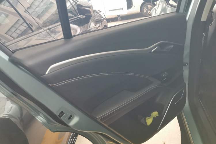 Used NETA U 2021 Pro 400 Industry Custom Edition Interior 8