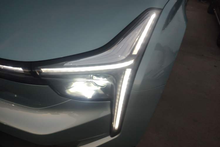 Used NETA U 2021 Pro 400 Premium Driving Edition Left Front Headlight