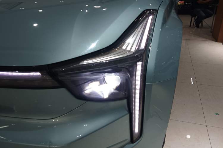 Used NETA U 2021 Pro 400 Cruiser Edition Left Front Headlight