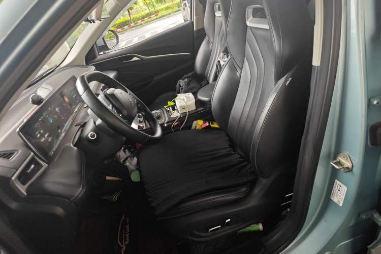 Used NETA U 2021 Pro 500 Global Edition Left Front Seat
