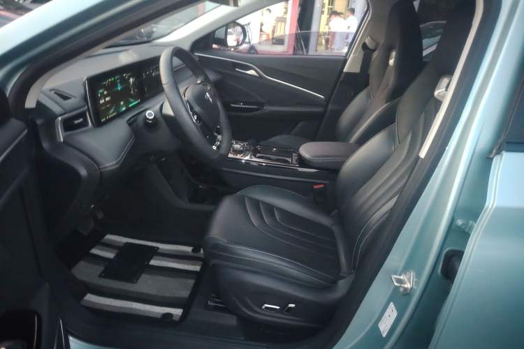 Used NETA U 2021 Pro 400 Premium Driving Edition Left Front Seat