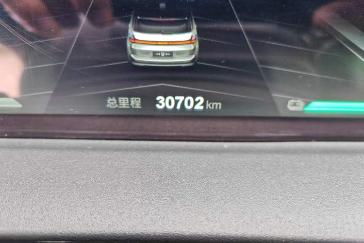 Used NETA U 2021 Pro 400 Premium Driving Edition Odometer Close Up