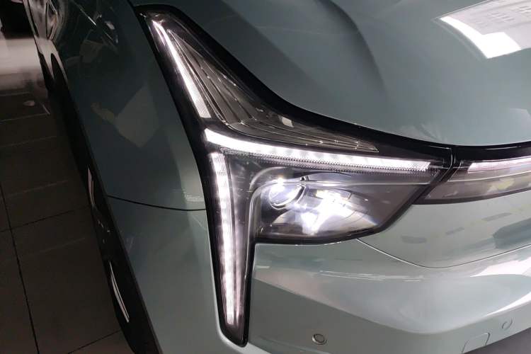 Used NETA U 2021 Pro 500 Lunar Edition Right Front Headlight