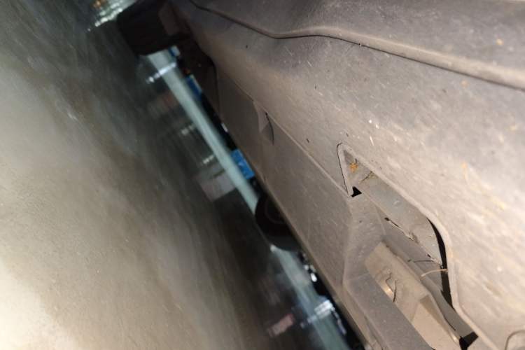 Used NETA U 2021 Pro 610 Fire-Seeking Edition Chassis Front Right