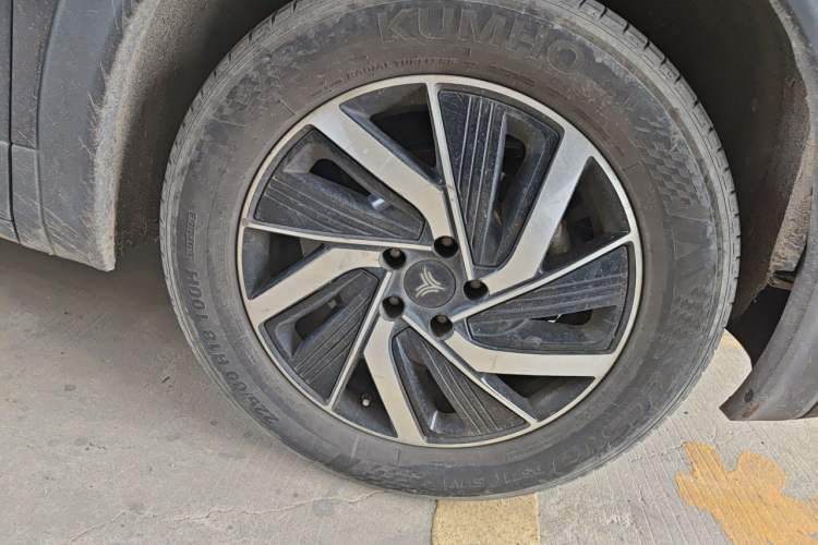 Used NETA U 2021 Pro 400 Cruiser Edition Right Front Wheel Hub