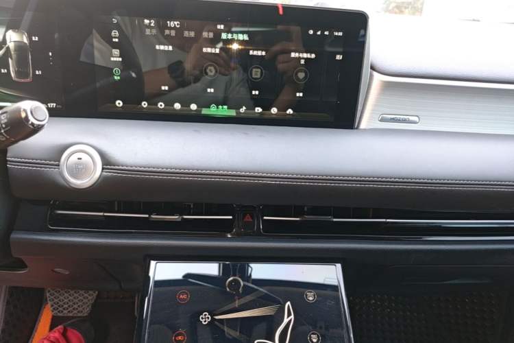 Used NETA U 2021 Pro 400 Cruiser Edition Audio And AC Panel