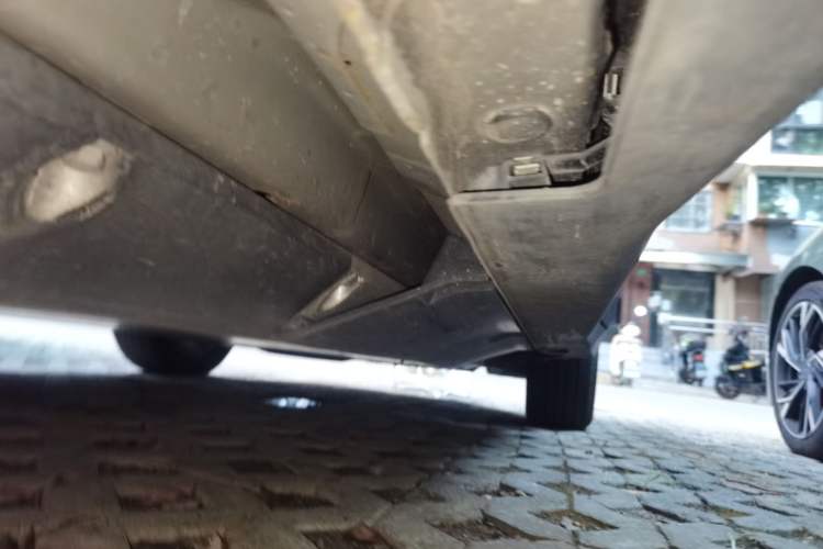 Used NETA U 2021 Pro 500 Global Edition Chassis Rear Right