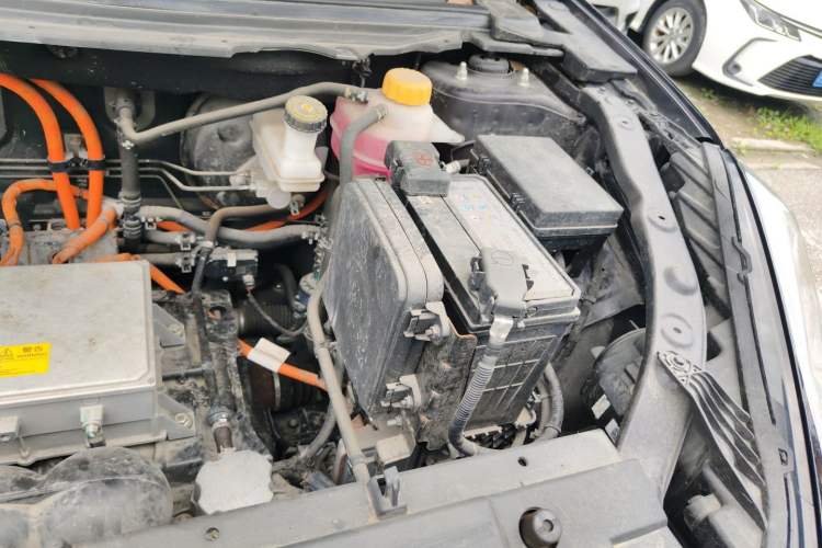 Used NETA U 2021 Pro 400 Cruiser Edition Engine Bay Left