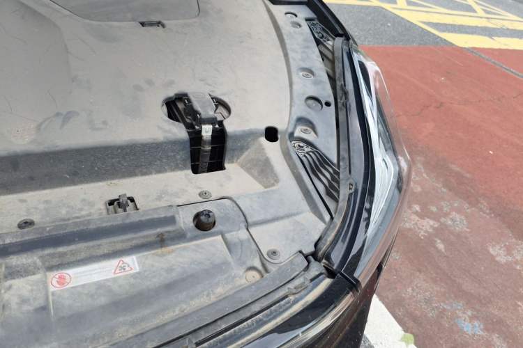 Used NETA U 2021 Pro 500 Global Edition Engine Bay Left