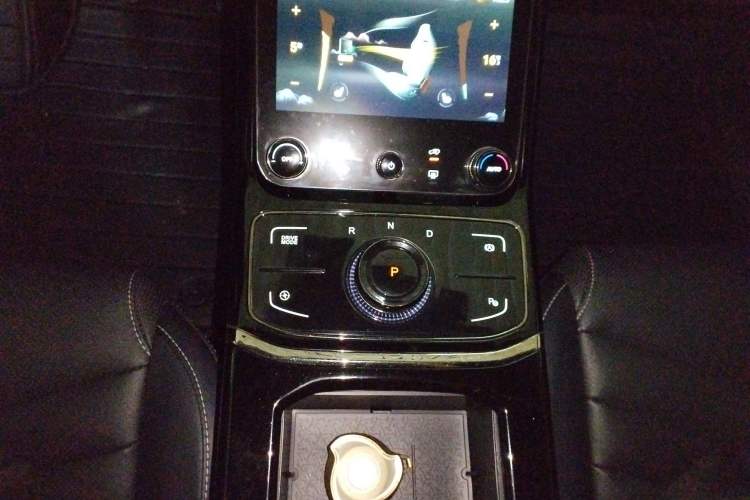 Used NETA U 2021 Pro 610 Fire-Seeking Edition Gear Lever