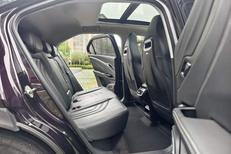 Used NETA U 2021 Pro 610 Industry Custom Edition Interior 2