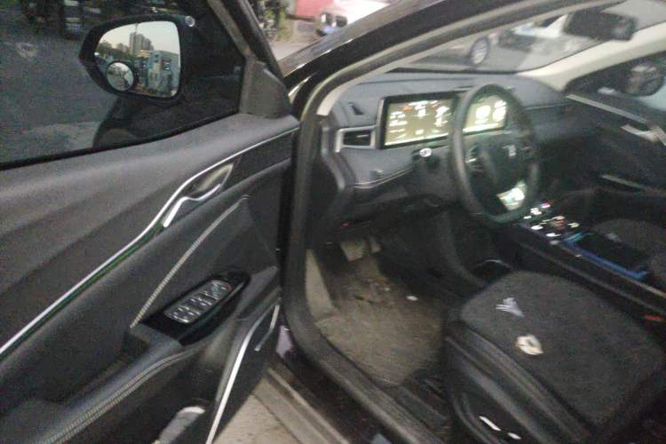 Used NETA U 2021 Pro 500 Lunar Edition Interior 3