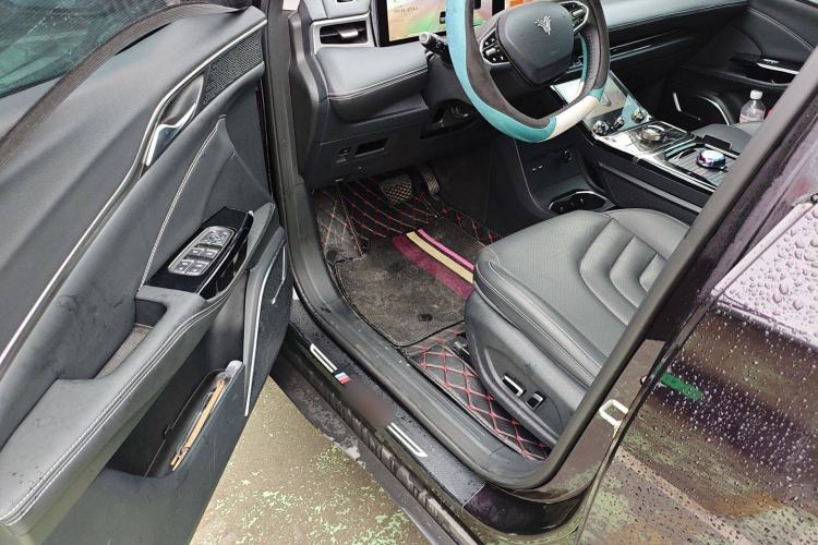 Used NETA U 2021 Pro 500 Lunar Edition Interior 3