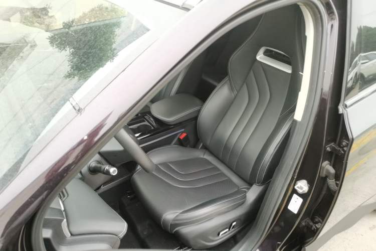 Used NETA U 2021 Pro 610 Industry Custom Edition Left Front Seat