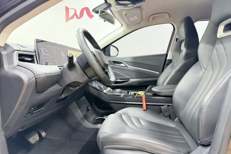 Used NETA U 2021 Pro 400 Cruiser Edition Left Front Seat