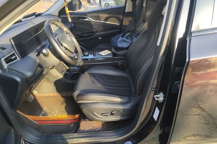 Used NETA U 2021 Pro 400 Cruiser Edition Left Front Seat