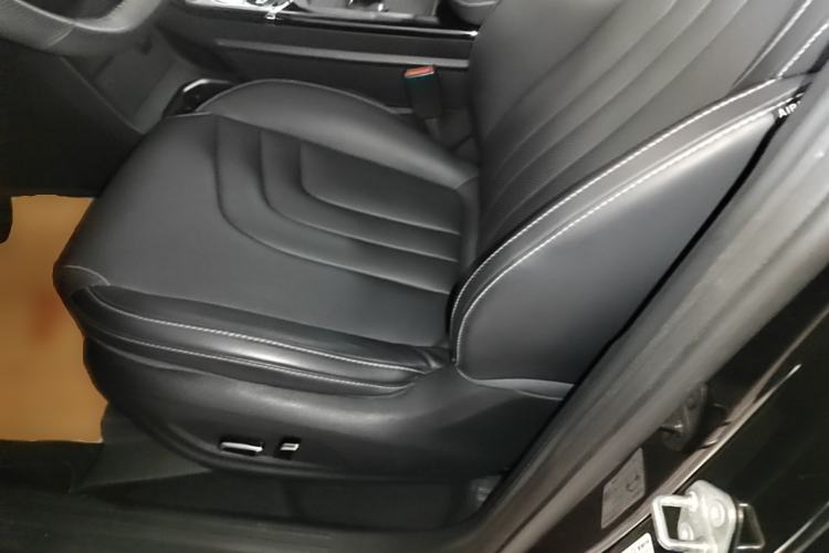 Used NETA U 2021 Pro 400 Cruiser Edition Left Front Seat
