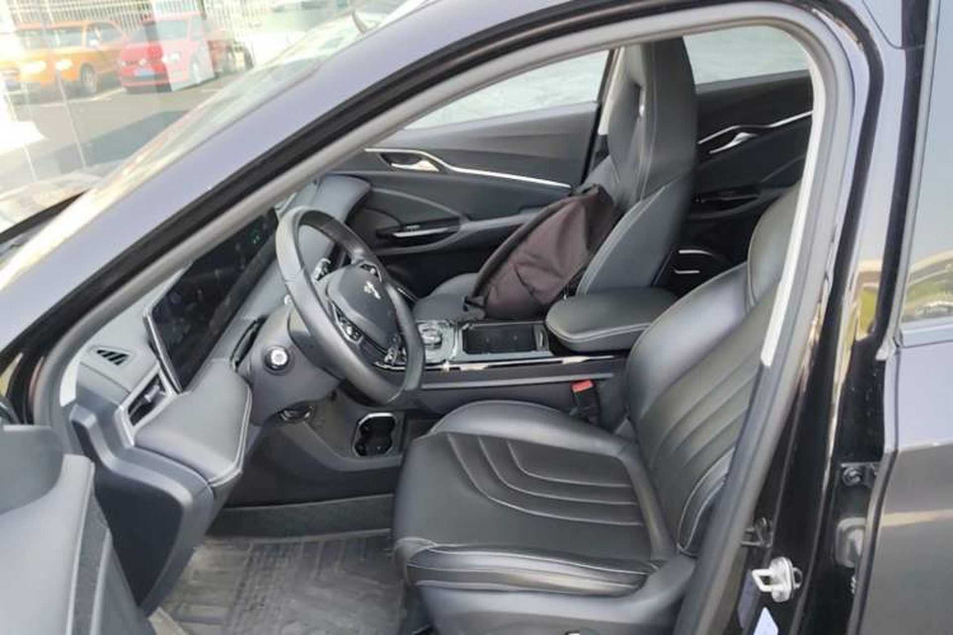 Used NETA U 2021 Pro 500 Lunar Edition Left Front Seat