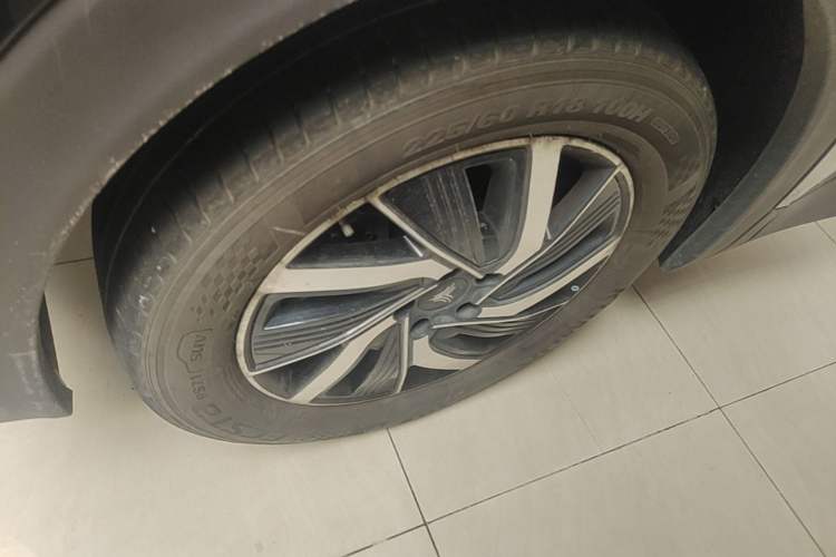 Used NETA U 2021 Revised Pro 400 Premium Driving Edition Left Front Wheel Hub