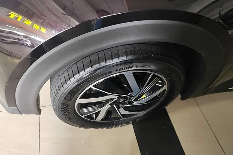 Used NETA U 2021 Pro 400 Cruiser Edition Left Front Wheel Hub