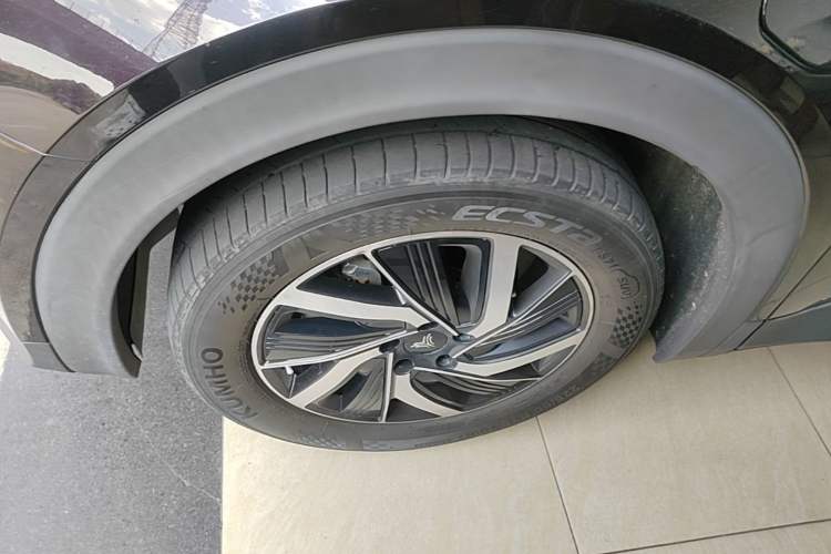 Used NETA U 2021 Pro 400 Cruiser Edition Left Front Wheel Hub