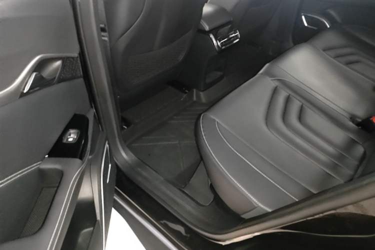 Used NETA U 2021 Pro 400 Cruiser Edition Left Rear Seat