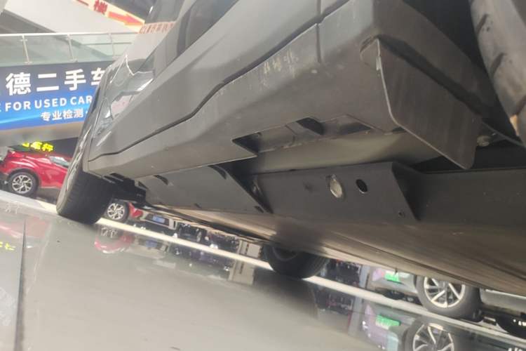 Used NETA U 2021 Revised Pro 400 Premium Driving Edition Left Side Sill